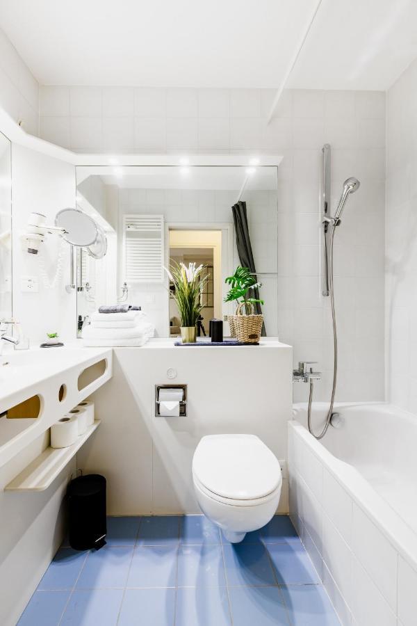 Luganersee, Pool, Strand, Parkplatz, Suite 302 Bissone Buitenkant foto