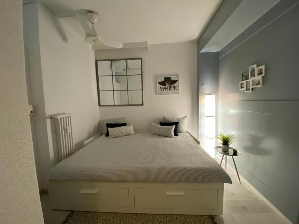 Luganersee, Pool, Strand, Parkplatz, Suite 302 Bissone Buitenkant foto